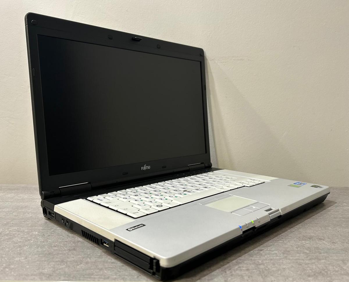 Fujitsu Celsius H710